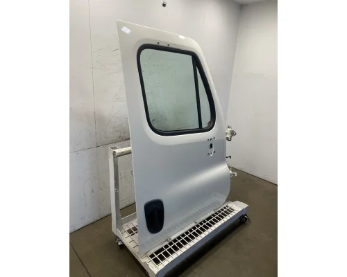 FREIGHTLINER Cascadia 125 Door Assembly, Front