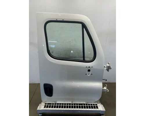 FREIGHTLINER Cascadia 125 Door Assembly, Front