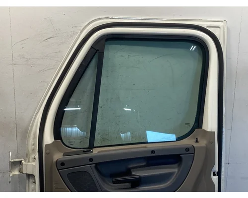 FREIGHTLINER Cascadia 125 Door Assembly, Front