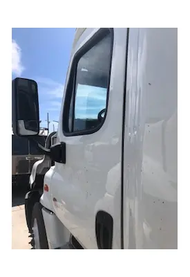 FREIGHTLINER Cascadia 125 Door Assembly, Front