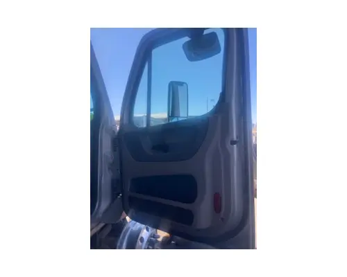 FREIGHTLINER Cascadia 125 Door Assembly, Front