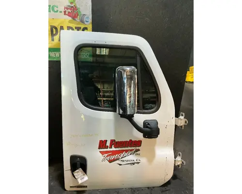 FREIGHTLINER Cascadia 125 Door Assembly, Front