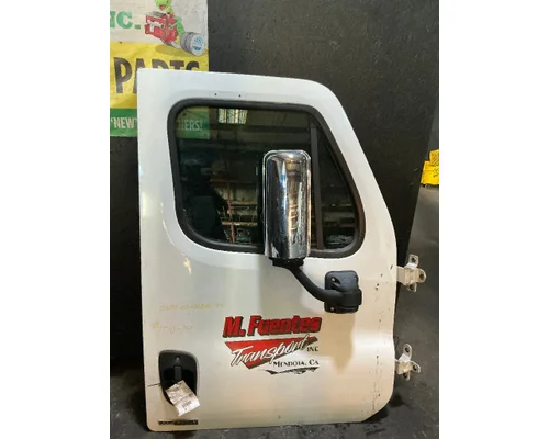 FREIGHTLINER Cascadia 125 Door Assembly, Front