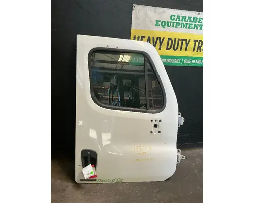 FREIGHTLINER Cascadia 125 Door Assembly, Front