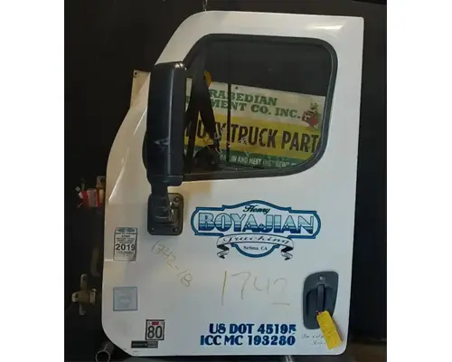 FREIGHTLINER Cascadia 125 Door Assembly, Front