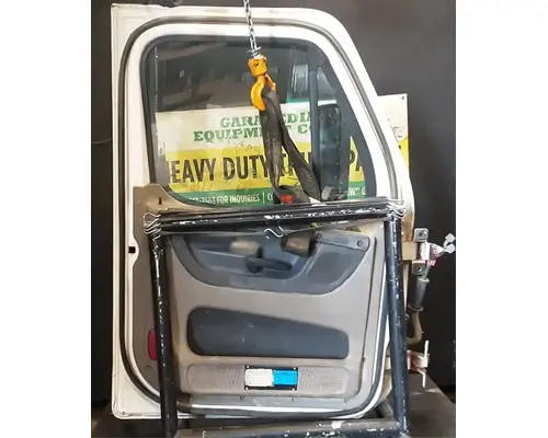 FREIGHTLINER Cascadia 125 Door Assembly, Front