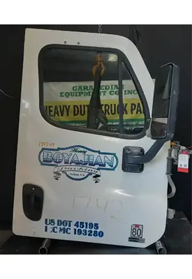 FREIGHTLINER Cascadia 125 Door Assembly, Front