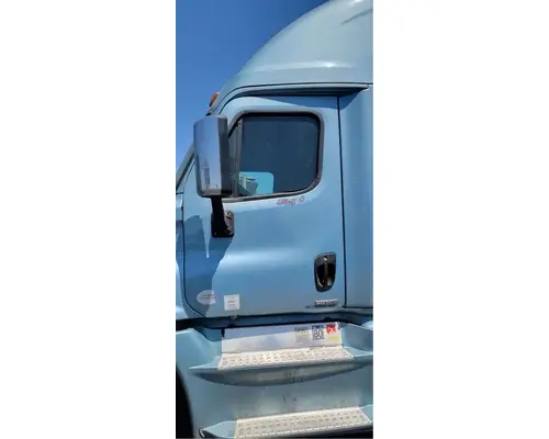 FREIGHTLINER Cascadia 125 Door Assembly, Front