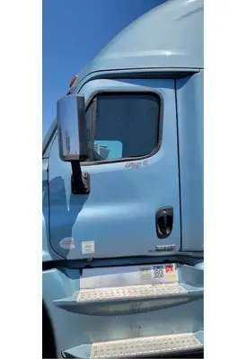 FREIGHTLINER Cascadia 125 Door Assembly, Front