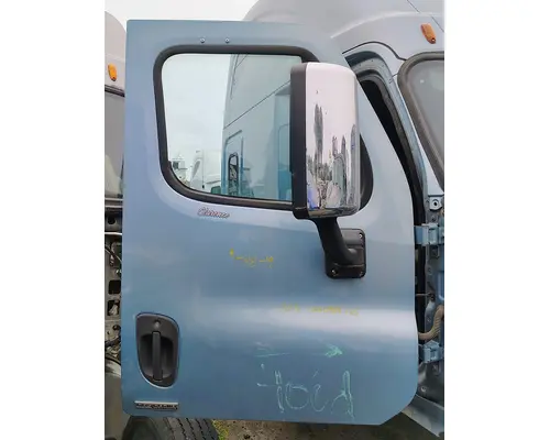 FREIGHTLINER Cascadia 125 Door Assembly, Front