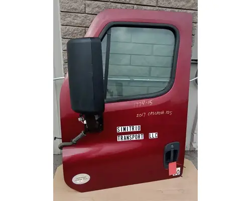 FREIGHTLINER Cascadia 125 Door Assembly, Front