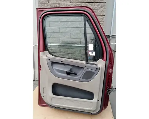 FREIGHTLINER Cascadia 125 Door Assembly, Front