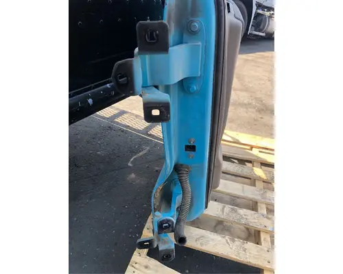 FREIGHTLINER Cascadia 125 Door Assembly, Front