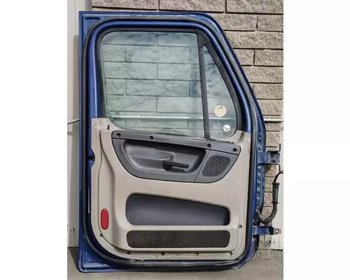 FREIGHTLINER Cascadia 125 Door Assembly, Front