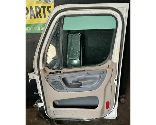 FREIGHTLINER Cascadia 125 Door Assembly, Front