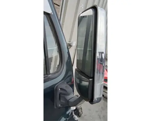 FREIGHTLINER Cascadia 125 Door Assembly, Front