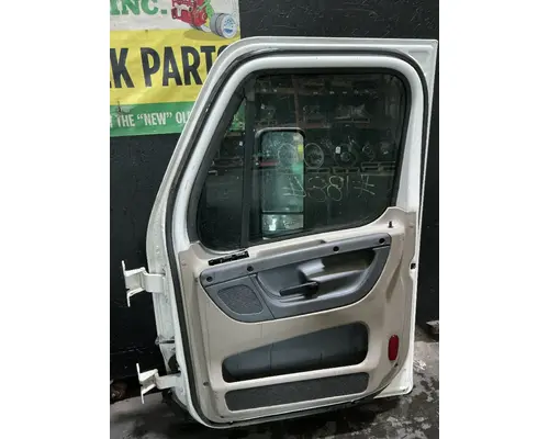FREIGHTLINER Cascadia 125 Door Assembly, Front