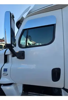FREIGHTLINER Cascadia 125 Door Assembly, Front