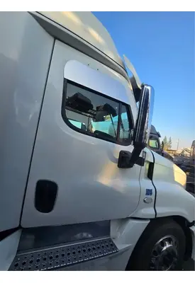 FREIGHTLINER Cascadia 125 Door Assembly, Front