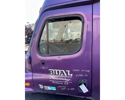 FREIGHTLINER Cascadia 125 Door Assembly, Front