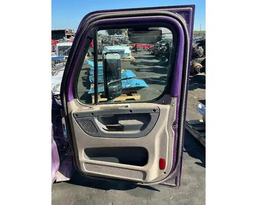 FREIGHTLINER Cascadia 125 Door Assembly, Front