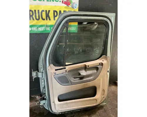FREIGHTLINER Cascadia 125 Door Assembly, Front