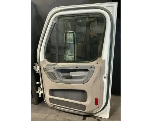 FREIGHTLINER Cascadia 125 Door Assembly, Front