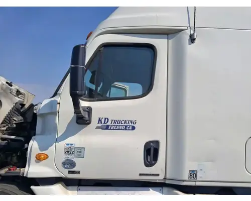 FREIGHTLINER Cascadia 125 Door Assembly, Front