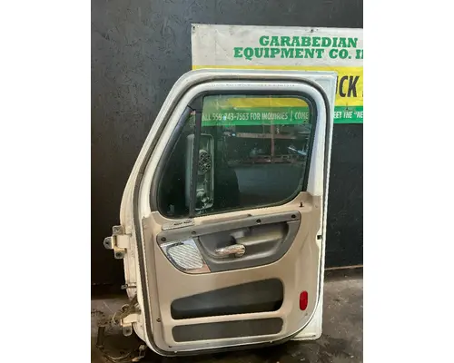FREIGHTLINER Cascadia 125 Door Assembly, Front