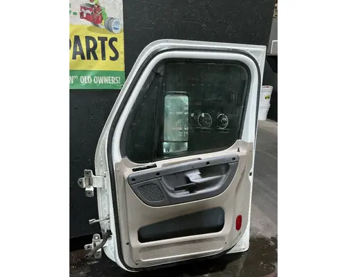 FREIGHTLINER Cascadia 125 Door Assembly, Front