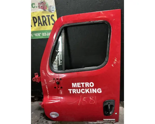 FREIGHTLINER Cascadia 125 Door Assembly, Front