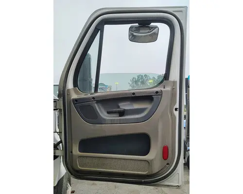 FREIGHTLINER Cascadia 125 Door Assembly, Front