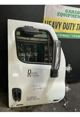 FREIGHTLINER Cascadia 125 Door Assembly, Front