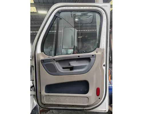 FREIGHTLINER Cascadia 125 Door Assembly, Front