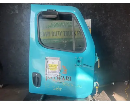 FREIGHTLINER Cascadia 125 Door Assembly, Front