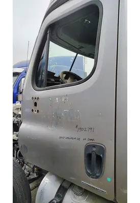 FREIGHTLINER Cascadia 125 Door Assembly, Front