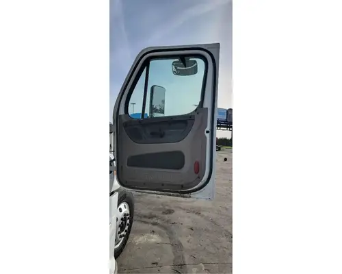 FREIGHTLINER Cascadia 125 Door Assembly, Front