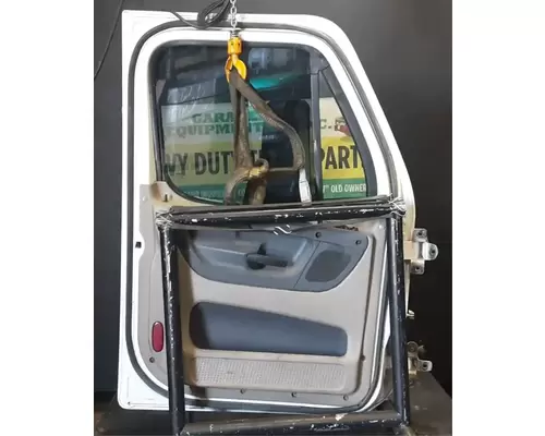 FREIGHTLINER Cascadia 125 Door Assembly, Front