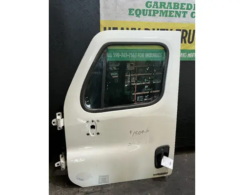 FREIGHTLINER Cascadia 125 Door Assembly, Front