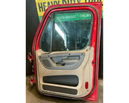 FREIGHTLINER Cascadia 125 Door Assembly, Front