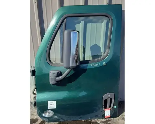 FREIGHTLINER Cascadia 125 Door Assembly, Front