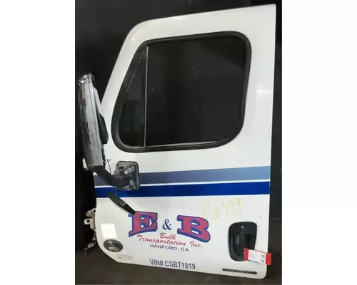 FREIGHTLINER Cascadia 125 Door Assembly, Front