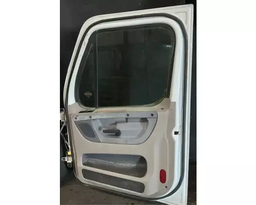 FREIGHTLINER Cascadia 125 Door Assembly, Front