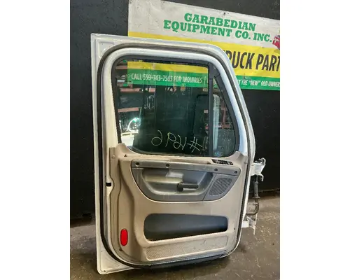 FREIGHTLINER Cascadia 125 Door Assembly, Front