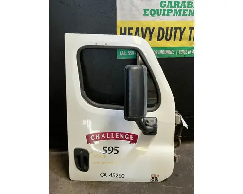 FREIGHTLINER Cascadia 125 Door Assembly, Front