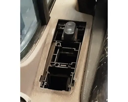 FREIGHTLINER Cascadia 125 Door Assembly, Front