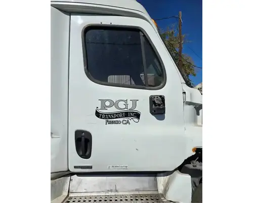 FREIGHTLINER Cascadia 125 Door Assembly, Front