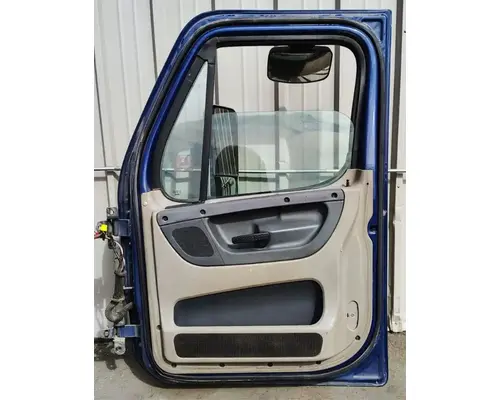 FREIGHTLINER Cascadia 125 Door Assembly, Front