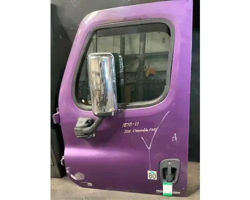 FREIGHTLINER Cascadia 125 Door Assembly, Front