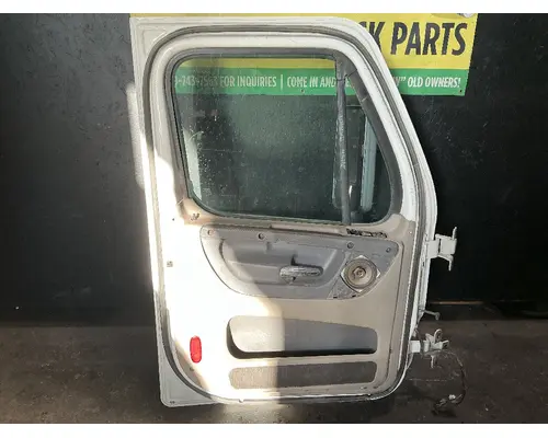 FREIGHTLINER Cascadia 125 Door Assembly, Front